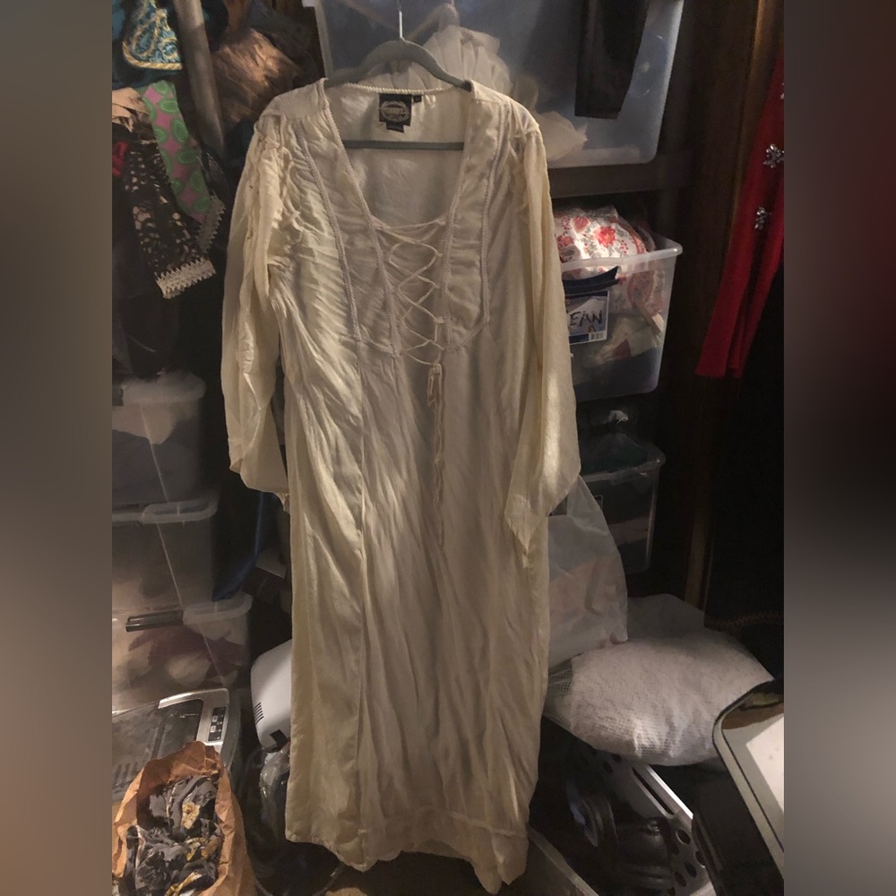 🎃Funhouse Renaissance Dress Costume- 641 $50 or $45 w/offer